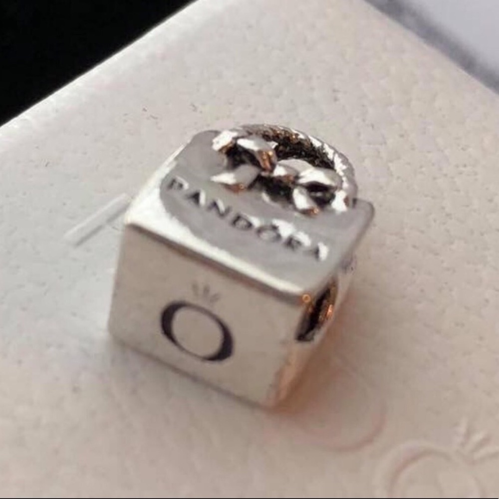 PANDORA CHARM - Picture 9 of 12